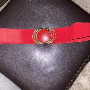 Vintage 80s Red Elastic Stretch Waist Belt with Gold Double Interlock Buckle